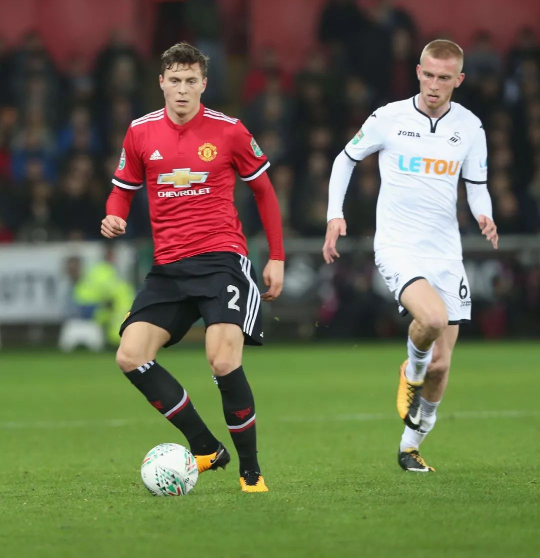 场足球比拼 场足球比拼