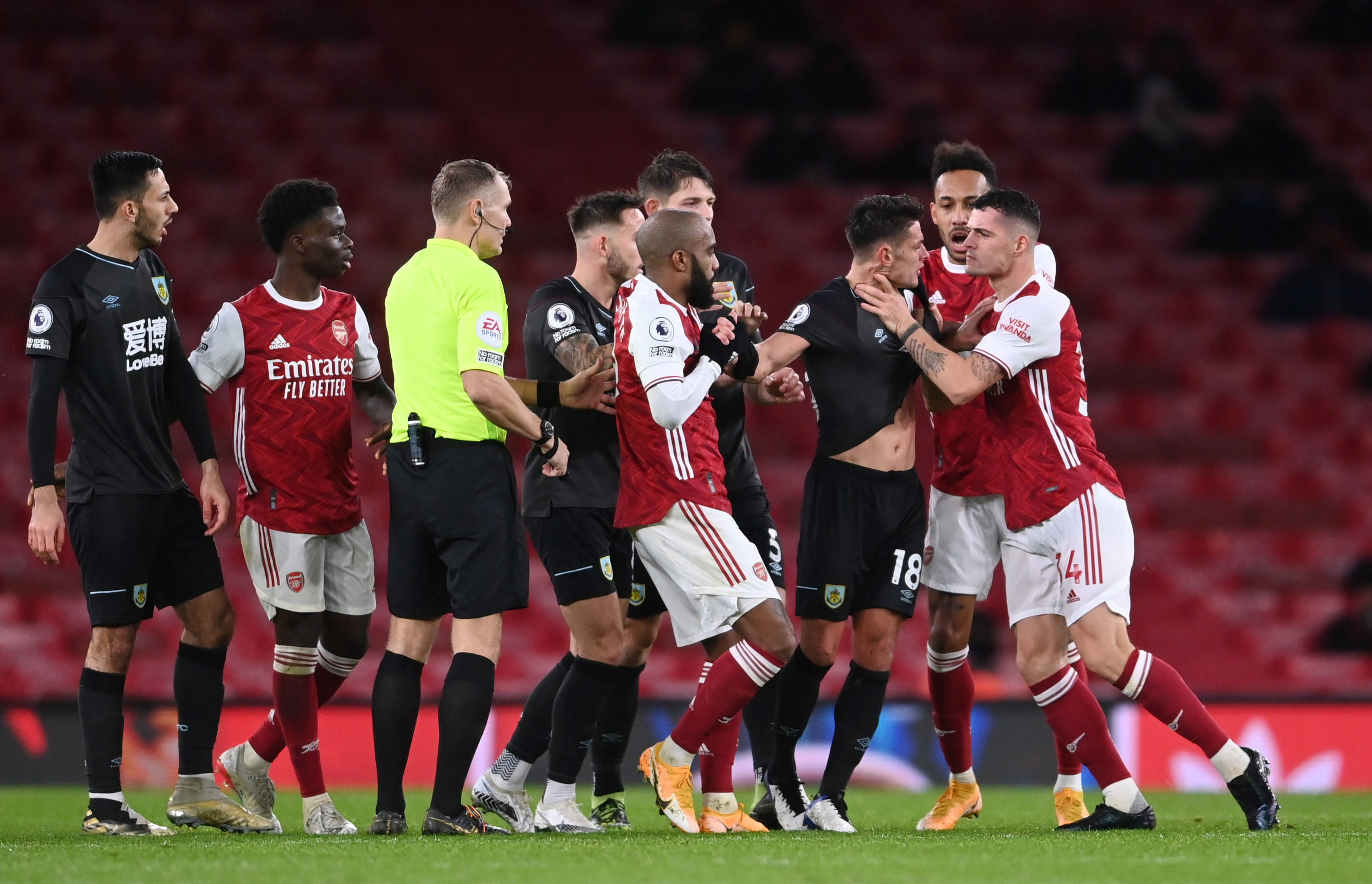 惊险瞬间 惊险瞬间