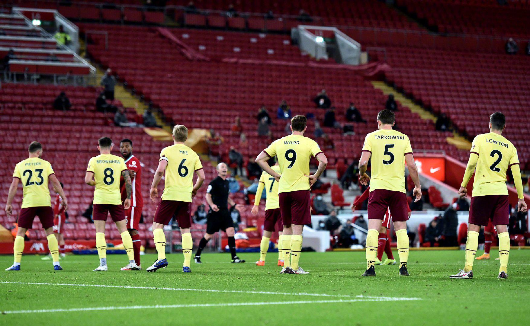 年度十大交易回顧：唐斯與蘭德爾的互換 克萊遠赴達拉斯 尼克斯以八換二得大橋.